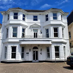 Quality Front Sleep Up To 7 Guests Bournemouth