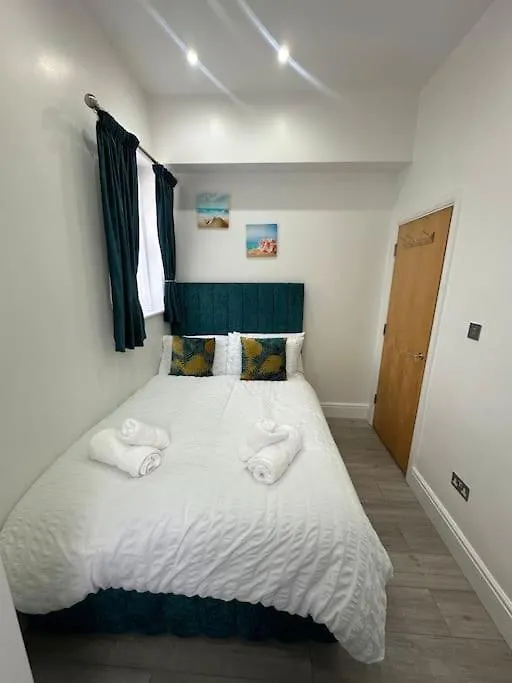 Apartment On The Beach Retreat Bournemouth