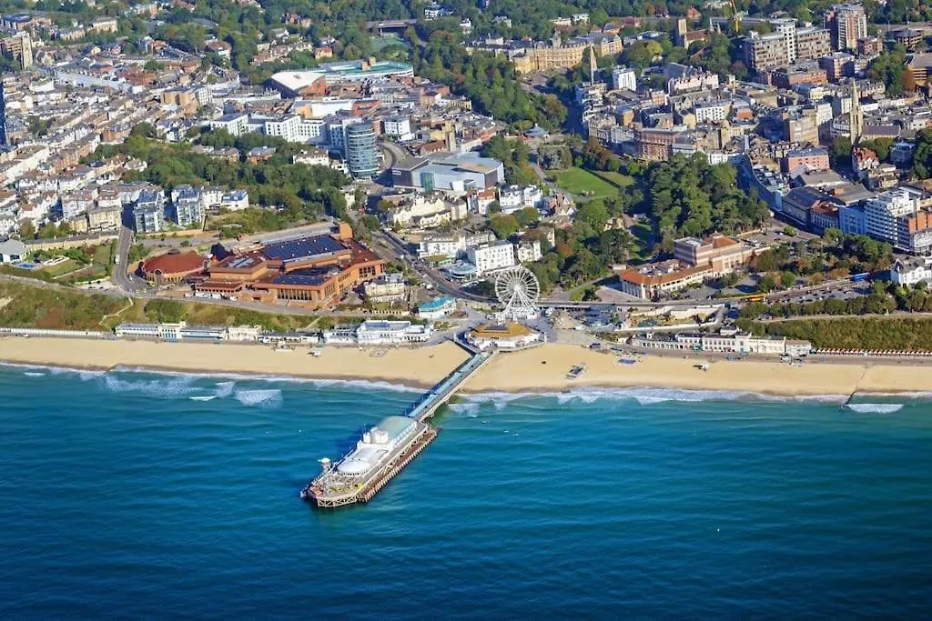 On The Beach Retreat Bournemouth Apartment
